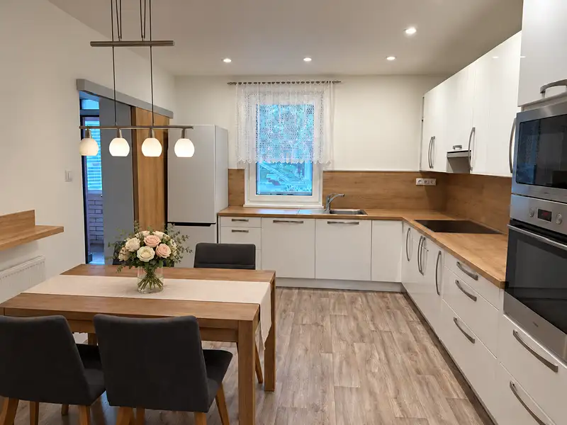 Prodej bytu 2+kk 62 m², Nehvizdy – náhled fotky 1
