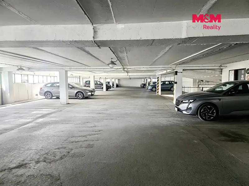 Prodej garážového stání 12 m², Brno – náhled fotky 3