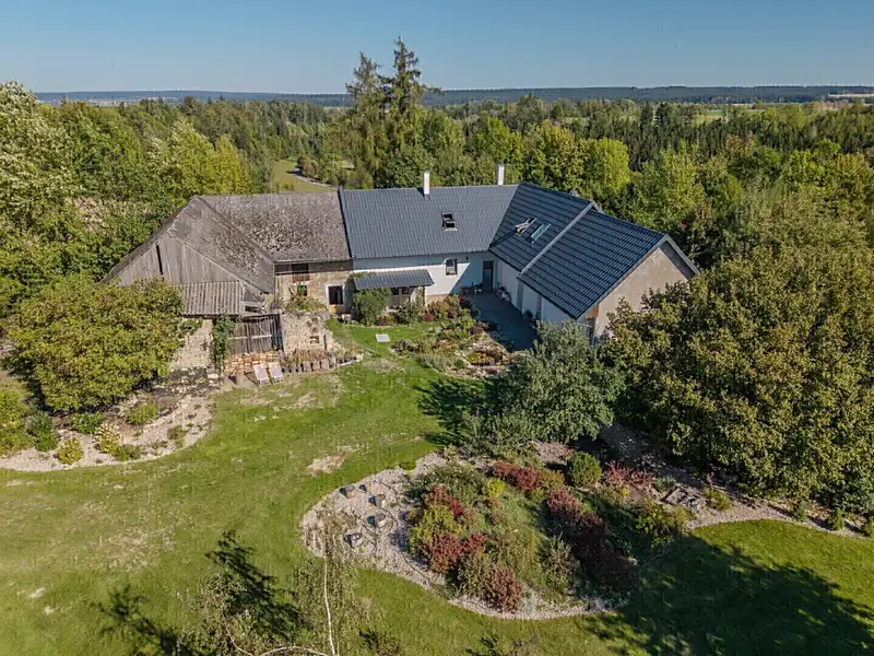 Prodej zemědělské usedlosti 220 m², pozemek 9805 m², Chmelík – náhled fotky 2