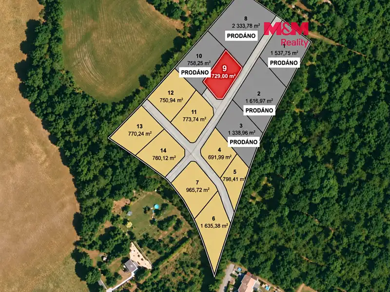 Prodej stavebního pozemku 729 m², Líšťany – náhled fotky 1