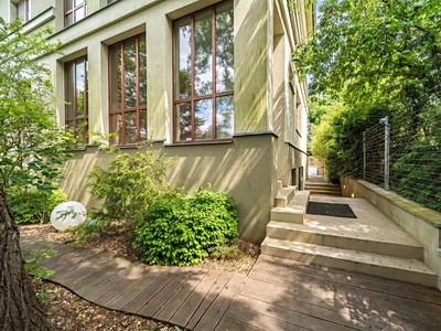 Haus zum Kauf, 375 m² (2 von 22)