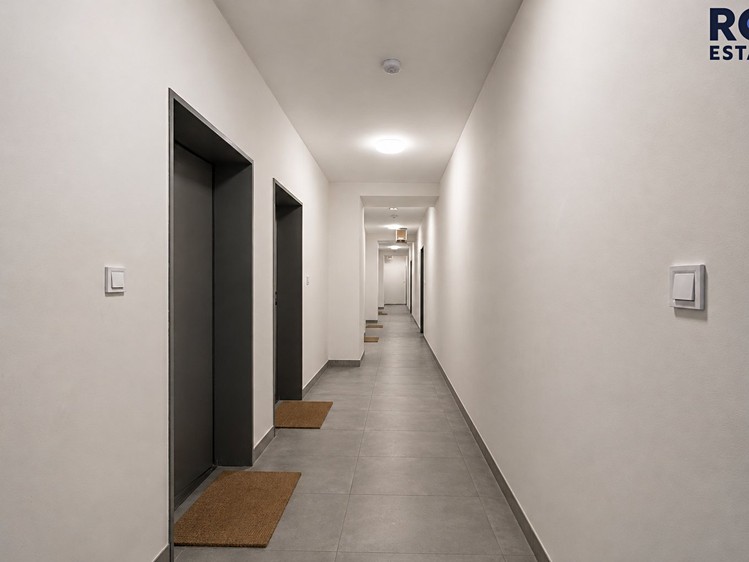 Wohnung 1+kk zum Kauf, 18 m² (12 von 13)
