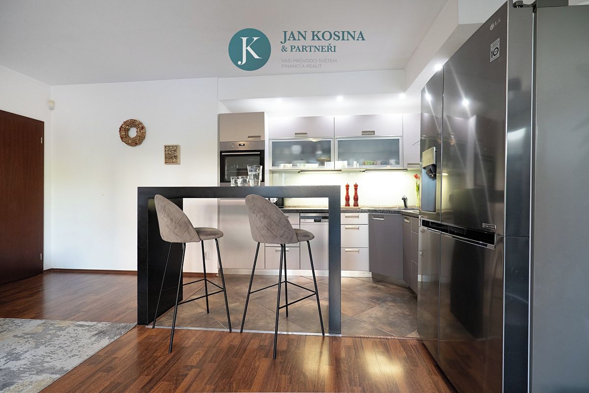 Prodej bytu 2+kk 61 m², Praha – fotka 1 z 3