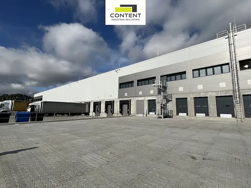 Pronájem výrobní haly, prostoru 2940 m², Hradec Králové – náhled fotky 3