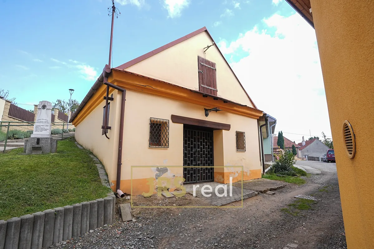 Prodej vinného sklepa 140 m²