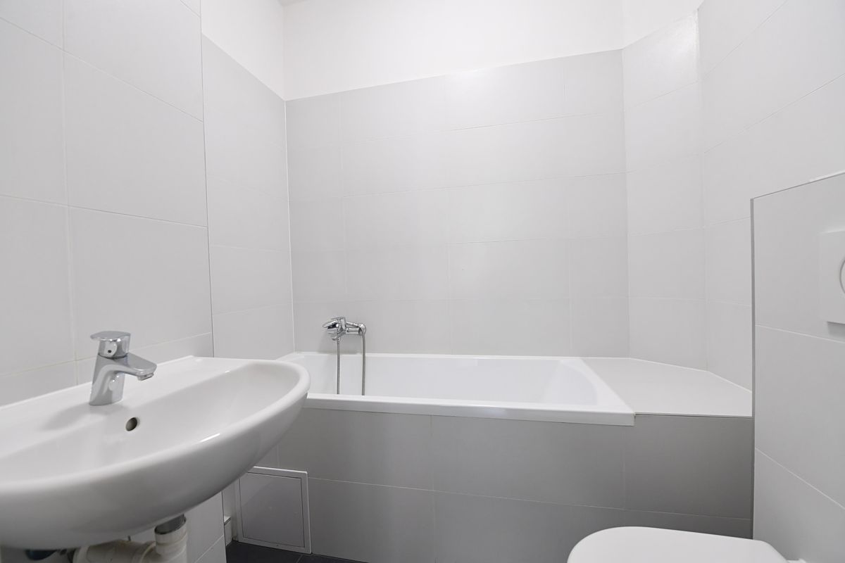 Prodej bytu 1+kk 25 m², Praha – fotka 1 z 3