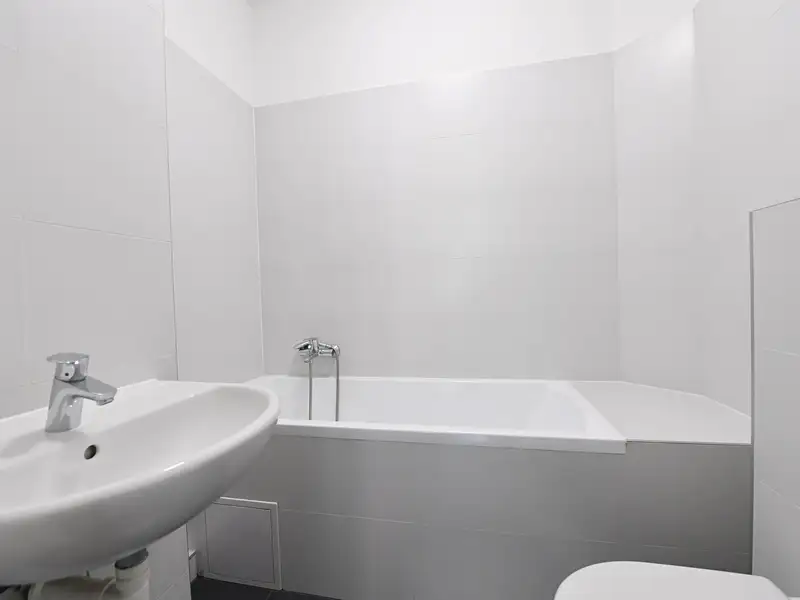 Prodej bytu 1+kk 25 m², Praha – náhled fotky 1