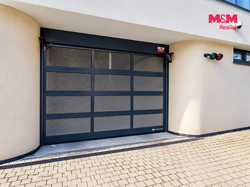 Pronájem garážového stání 12 m², Plzeň – náhled fotky 3