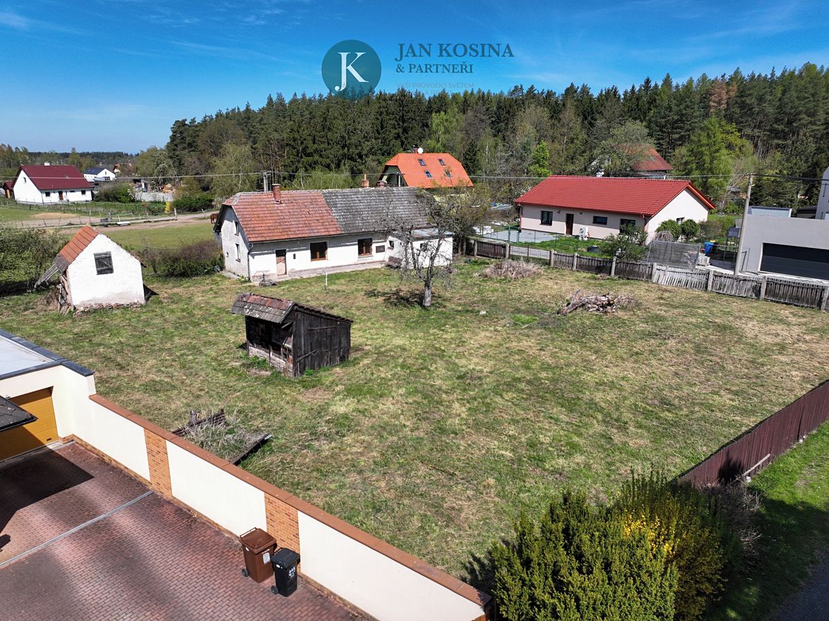 Prodej stavebního pozemku 1633 m², Mukařov – fotka 1 z 3