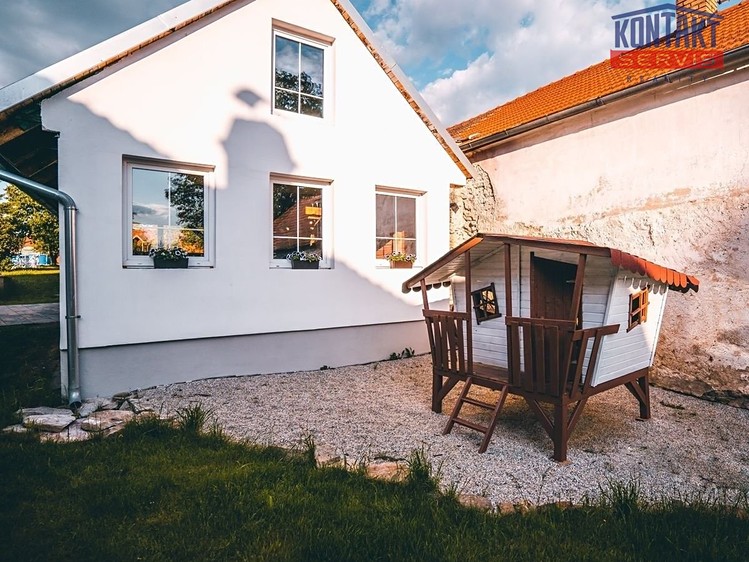 Pronájem domu, 247 m² (33 z 37)