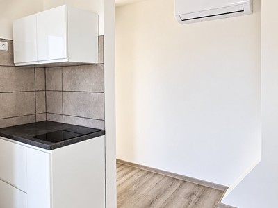 Pronájem bytu 2+kk, 44 m² (3 z 7)