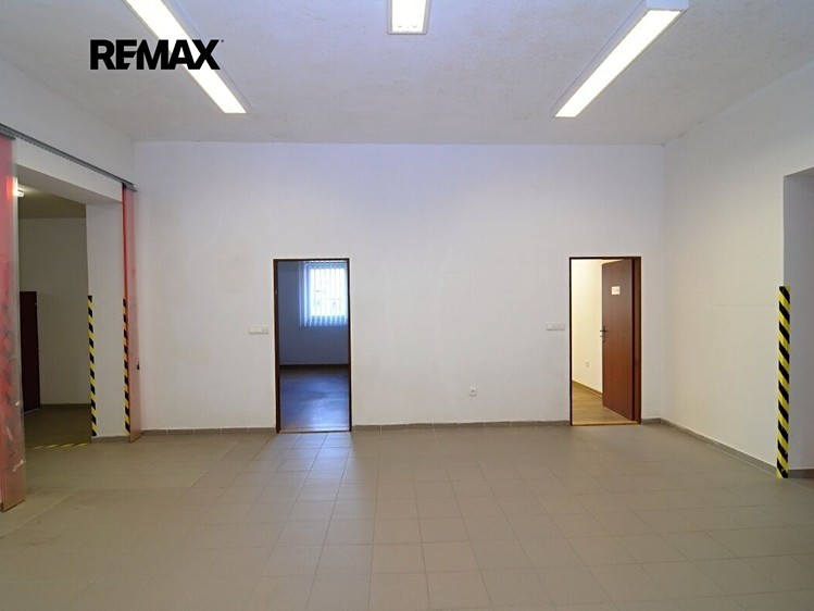Комерційне приміщення в оренду, 238 м² (7 з 24)