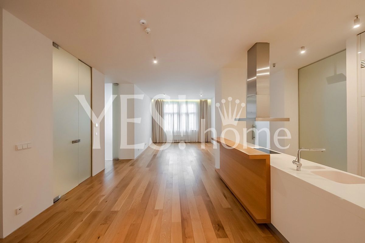 Pronájem bytu 5+kk 212 m², Praha – fotka 1 z 3