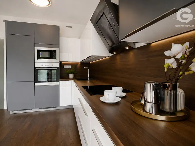 Prodej bytu 3+kk 85 m², Praha – náhled fotky 3