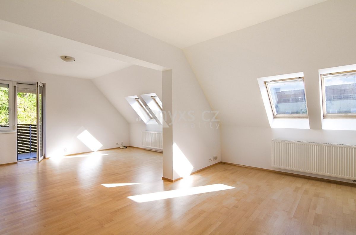 Pronájem bytu 3+kk 98 m²