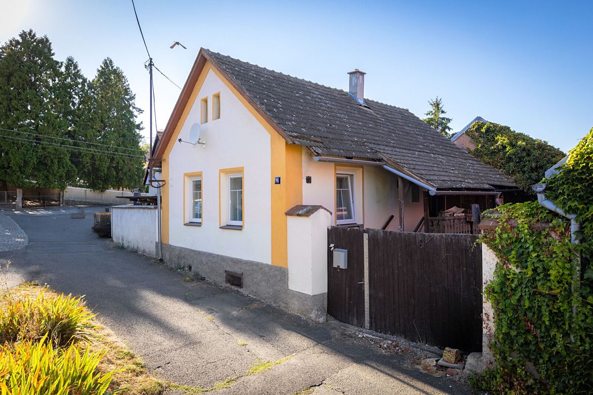 Prodej rodinného domu 58 m², pozemek 115 m², Dublovice – fotka 1 z 3
