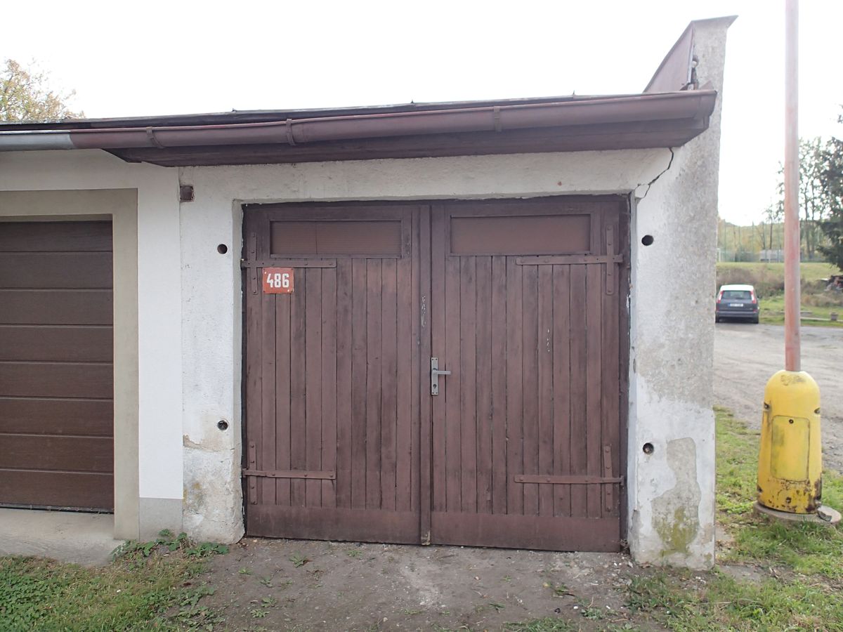 Prodej garáže 17 m², Hlinsko – fotka 1 z 3