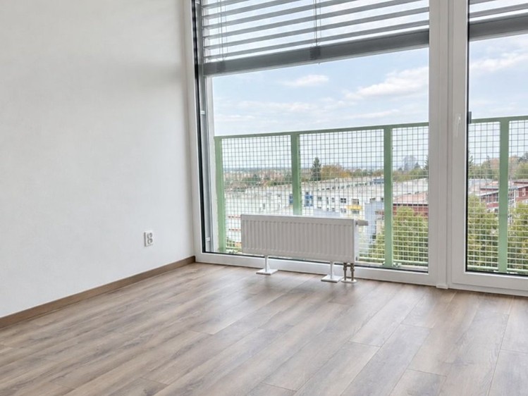 Pronájem bytu 3+kk, 62 m² (9 z 18)