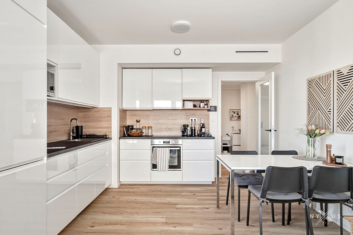 Pronájem bytu 2+kk 56 m², Praha – fotka 1 z 3