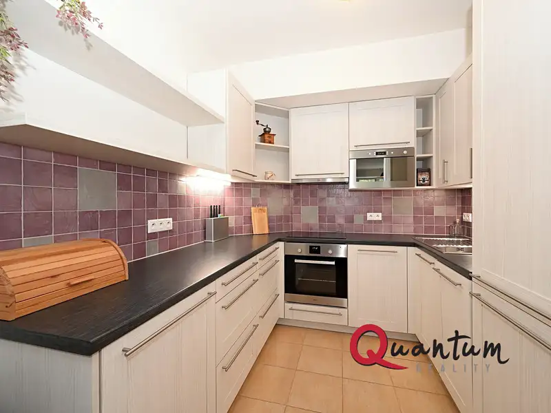 Pronájem bytu 2+kk 57 m², Praha – náhled fotky 2