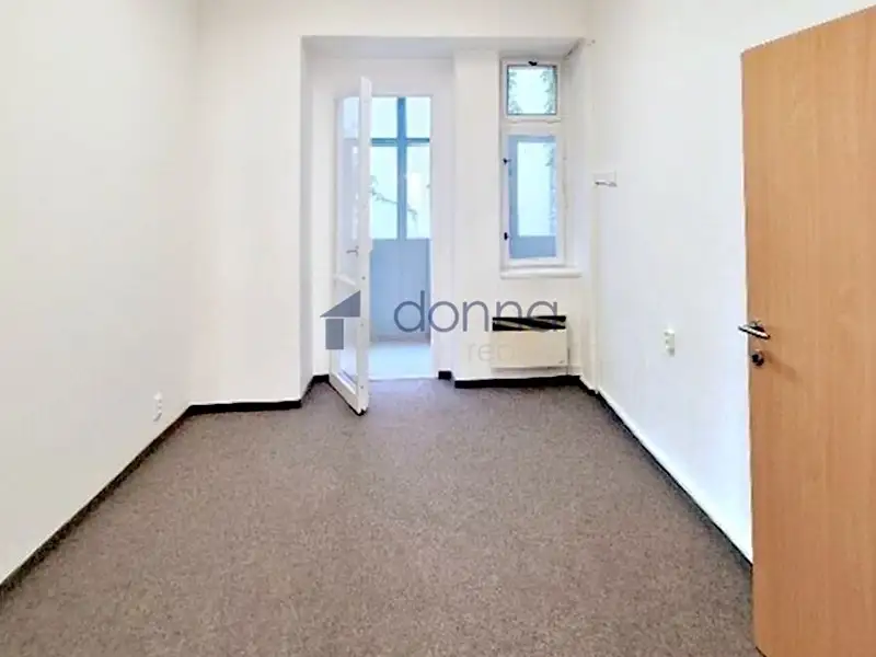 Pronájem kanceláře 136 m², Praha – náhled fotky 2