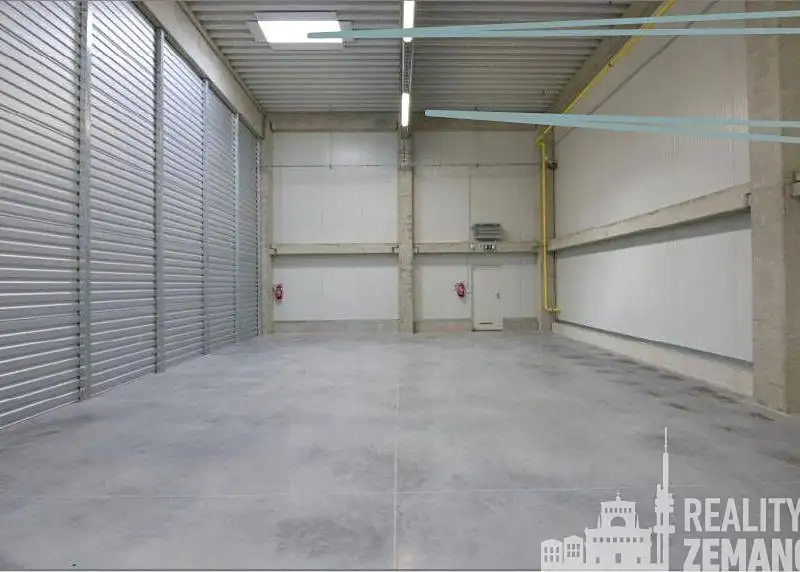 Pronájem skladového prostoru 205 m², Praha – náhled fotky 2
