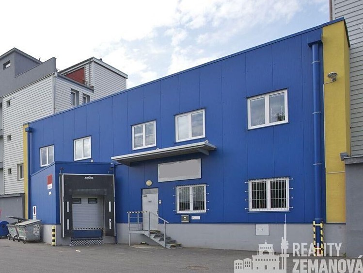 Pronájem komerčního prostoru, 1 395 m² (3 z 11)