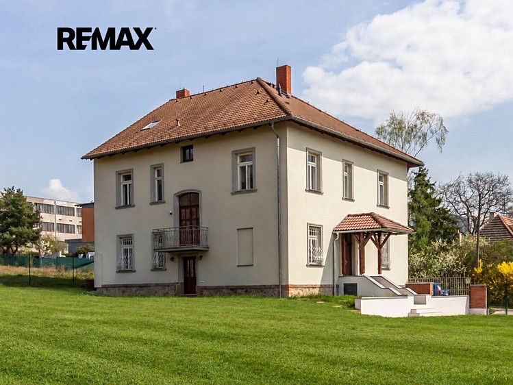 Haus zum Kauf, 403 m² (1 von 60)