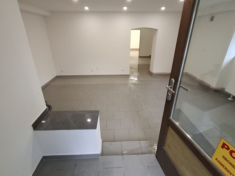 Pronájem komerčního prostoru, 67 m² (5 z 15)