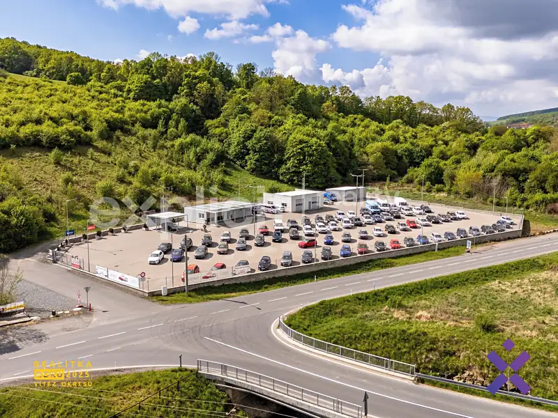 Prodej obchodního prostoru 4600 m², Biskupice – náhled fotky 1