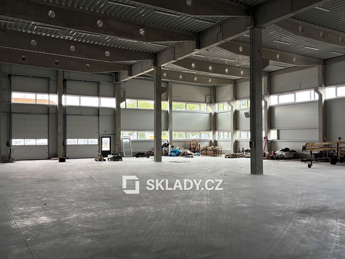 Pronájem skladového prostoru 550 m², České Budějovice – fotka 1 z 3