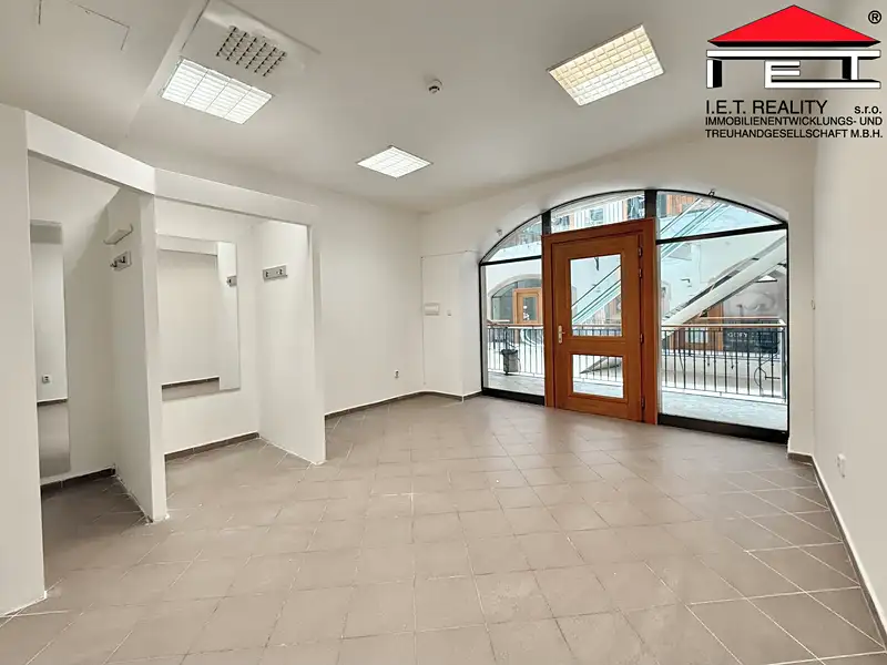 Pronájem obchodního prostoru 25 m², Brno – náhled fotky 1