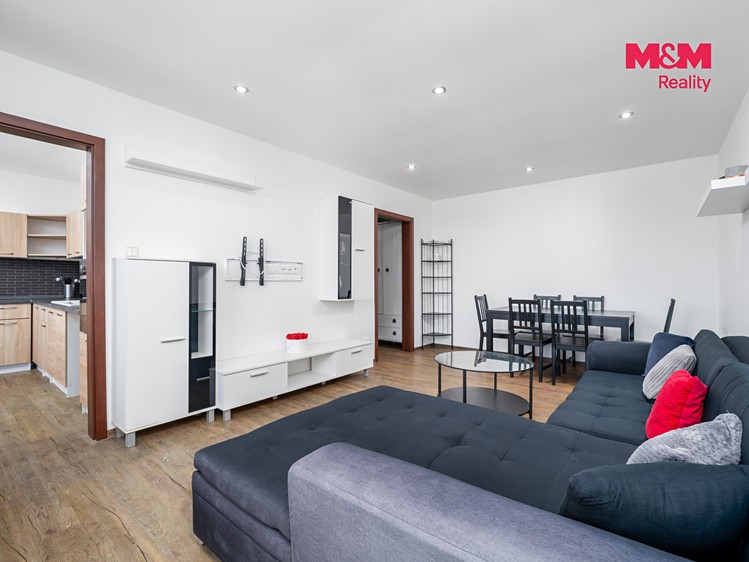 Prodej bytu 2+1, 62 m² (2 z 23)