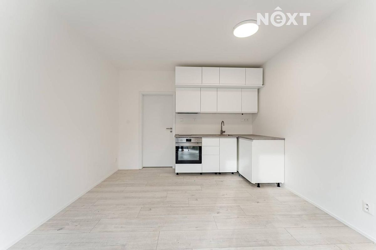 Pronájem bytu 1+kk 27 m²