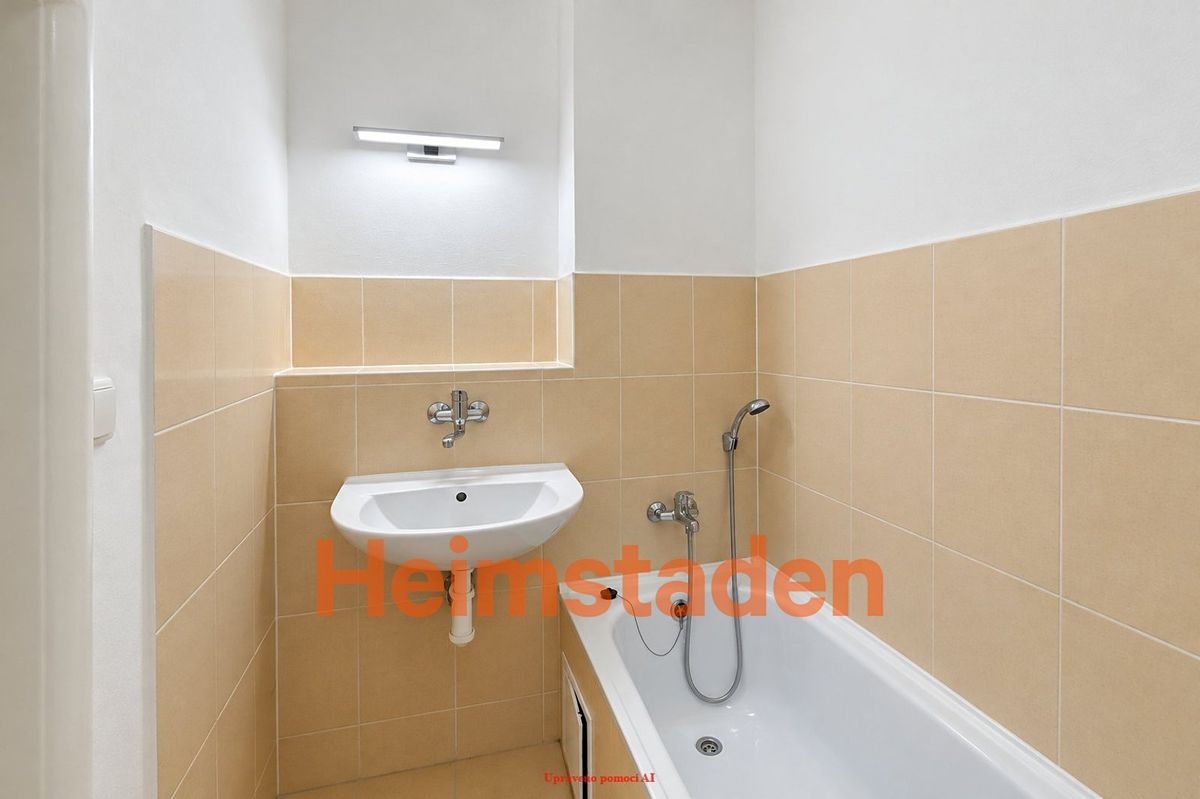 Pronájem bytu 2+1 56 m² – fotografie 4