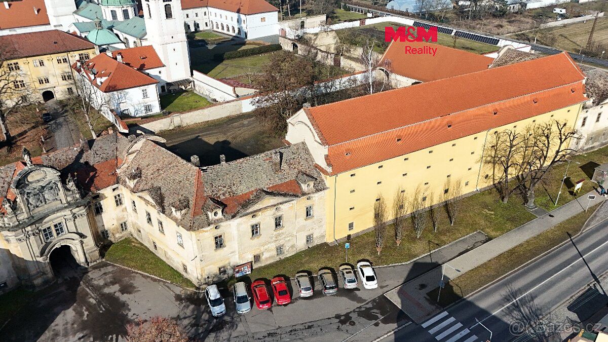 Prodej památky 1751 m², pozemek 4267 m², Doksany – fotka 1 z 3