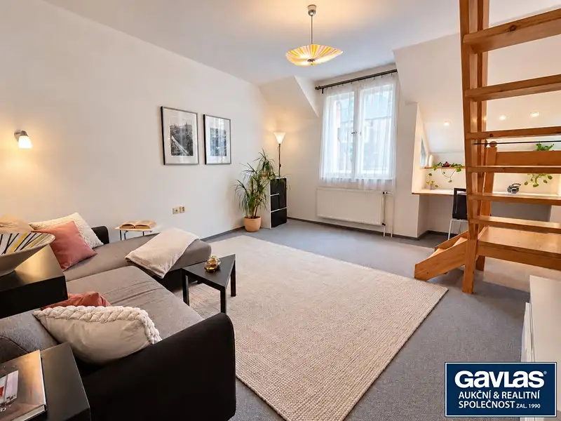 Prodej bytu 6 pokojů a více 159 m², Praha – náhled fotky 1