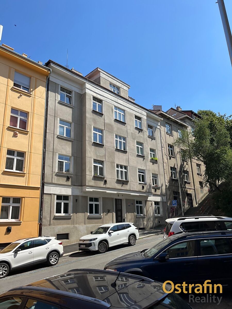 Prodej bytu 2+kk 44 m², Praha – fotka 1 z 3