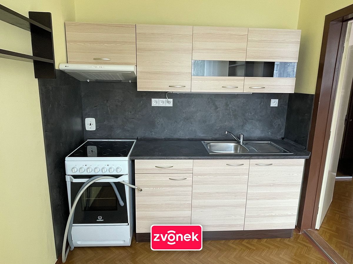 Pronájem bytu 2+1 45 m² – fotografie 4