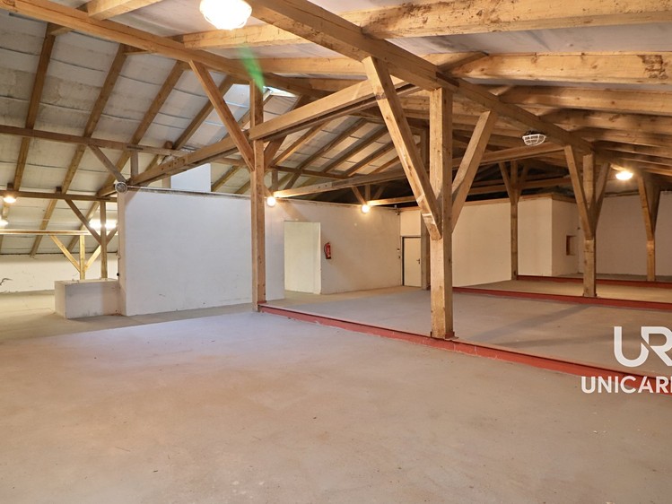 Prodej komerčního prostoru, 834 m² (14 z 35)