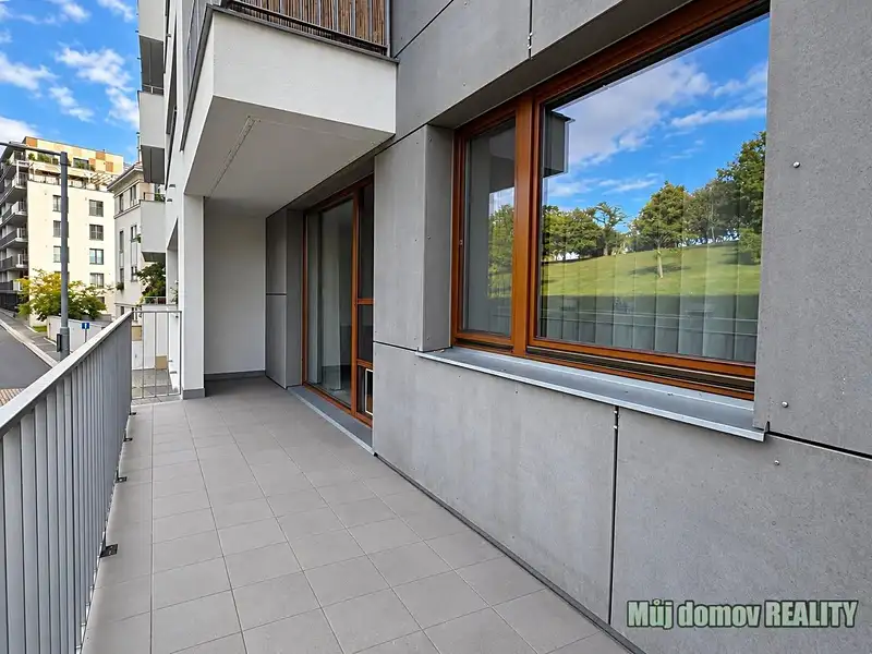 Pronájem bytu 3+kk 105 m², Praha – náhled fotky 2