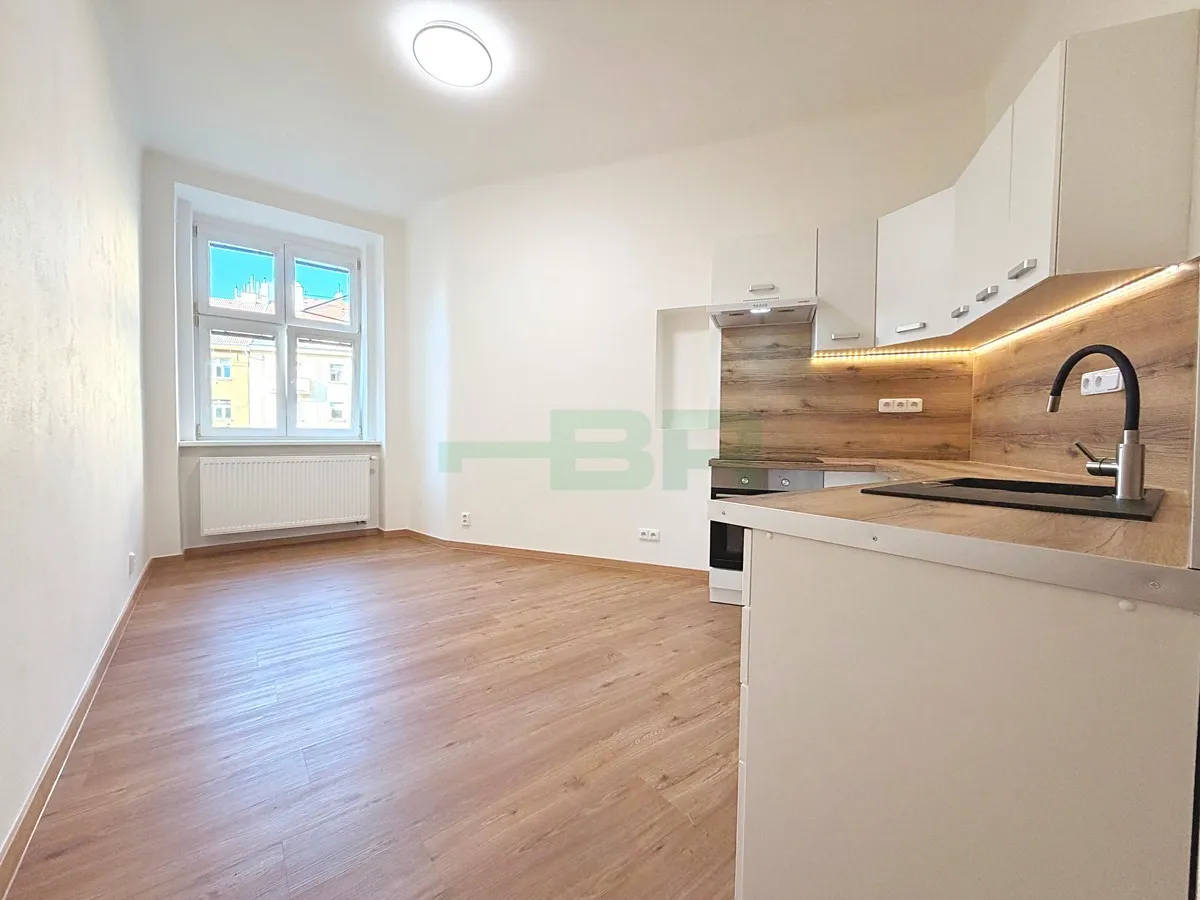 Pronájem bytu 2+kk 38 m²