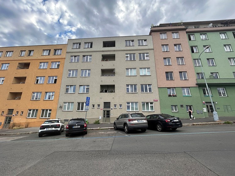 Pronájem bytu 2+kk, 47 m² (14 z 16)