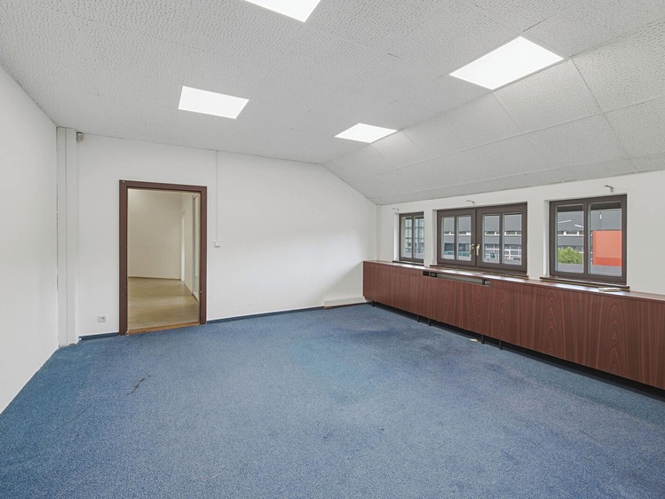 Комерційне приміщення в оренду, 849 м² (12 з 27)