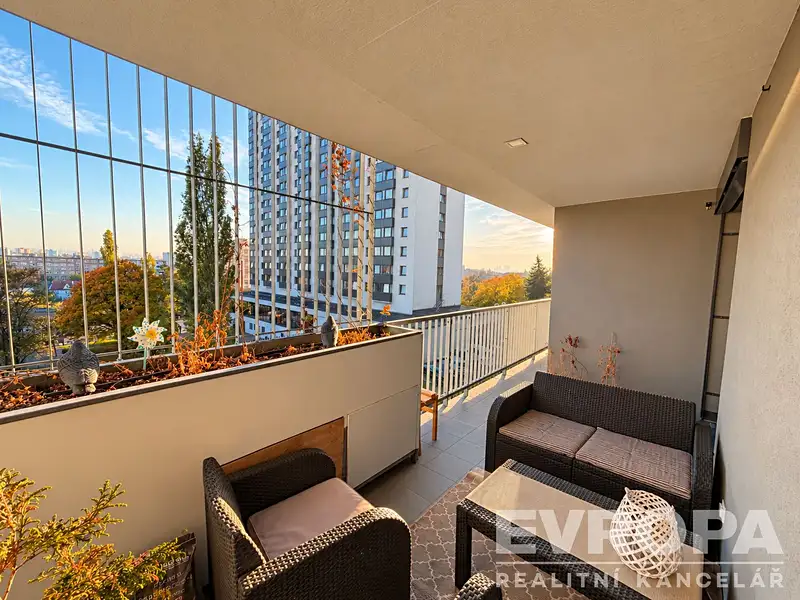 Prodej bytu 3+kk 65 m², Praha – náhled fotky 2