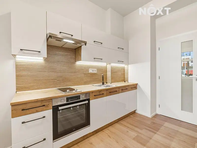 Pronájem bytu 2+kk 34 m², Praha – náhled fotky 2