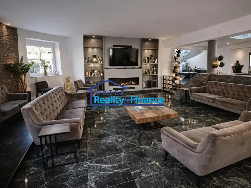 Prodej rodinného domu 480 m², pozemek 1040 m², Most – náhled fotky 2