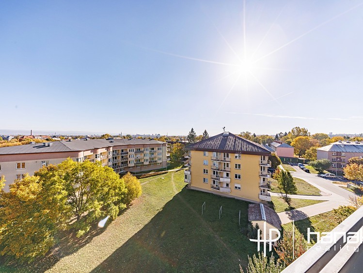 Pronájem bytu 2+1, 63 m² (13 z 24)