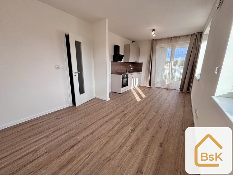 Квартира 1+kk в оренду, 32 м² (8 з 13)