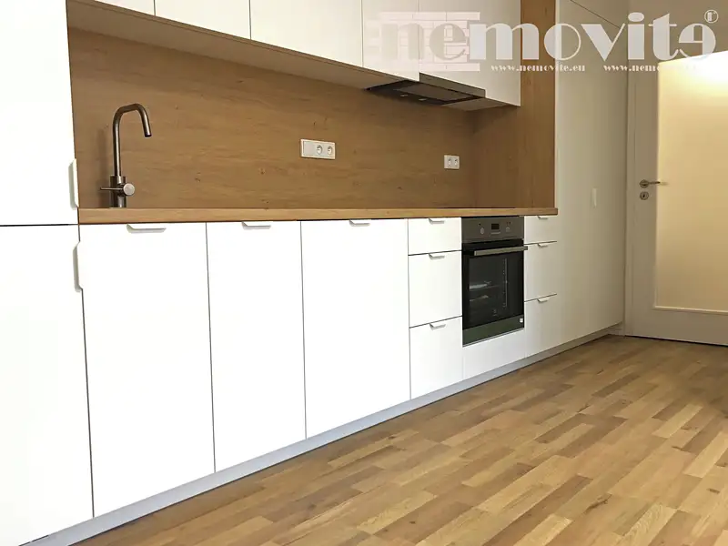 Pronájem bytu 2+kk 43 m², Hradec Králové – náhled fotky 1